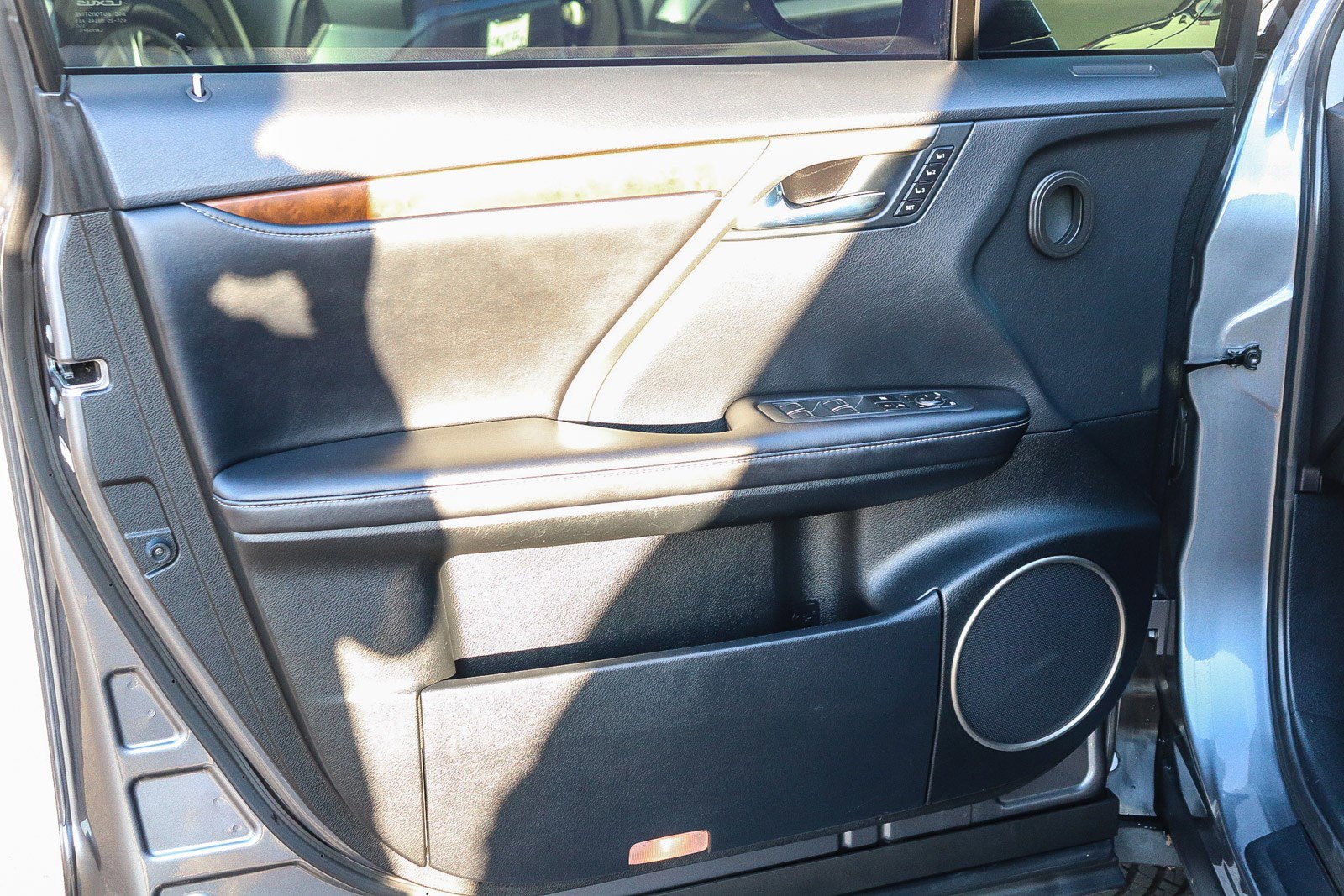 Used 2020 Lexus RX 350L FWD w/ Premium Package image 21