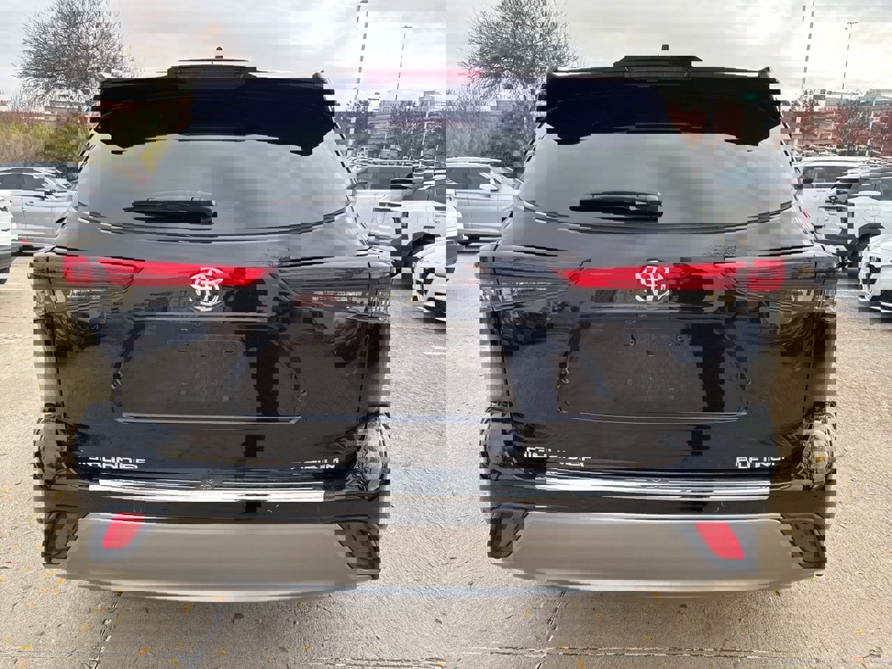 Used 2021 Toyota Highlander Platinum image 6