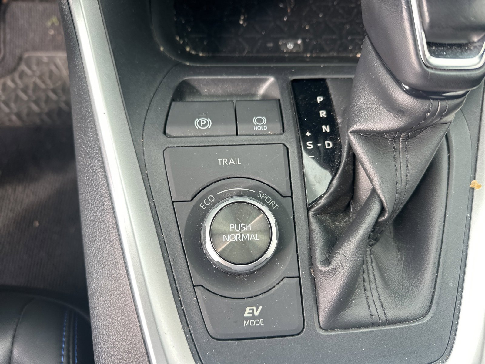 Used 2020 Toyota RAV4 XSE image 15