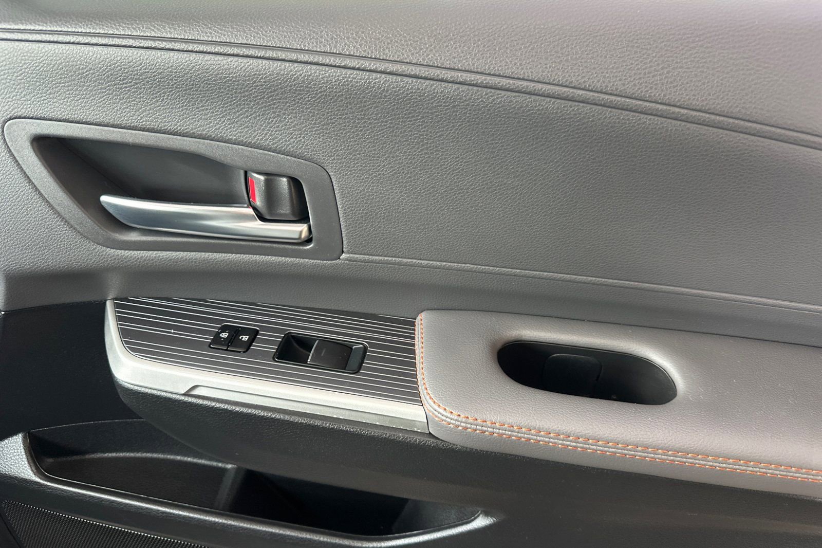 Certified 2024 Toyota Sienna XSE w/ XSE Plus Package image 23