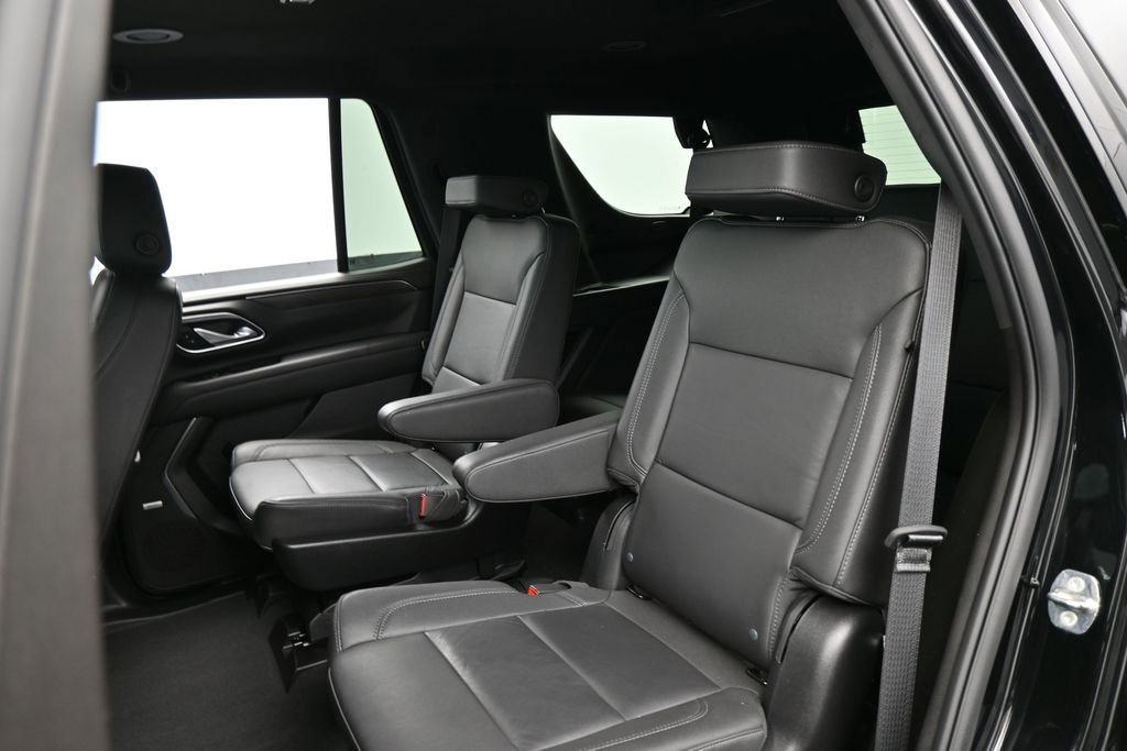 Used 2023 Chevrolet Tahoe Z71 w/ Luxury Package AWD/4WD image 36