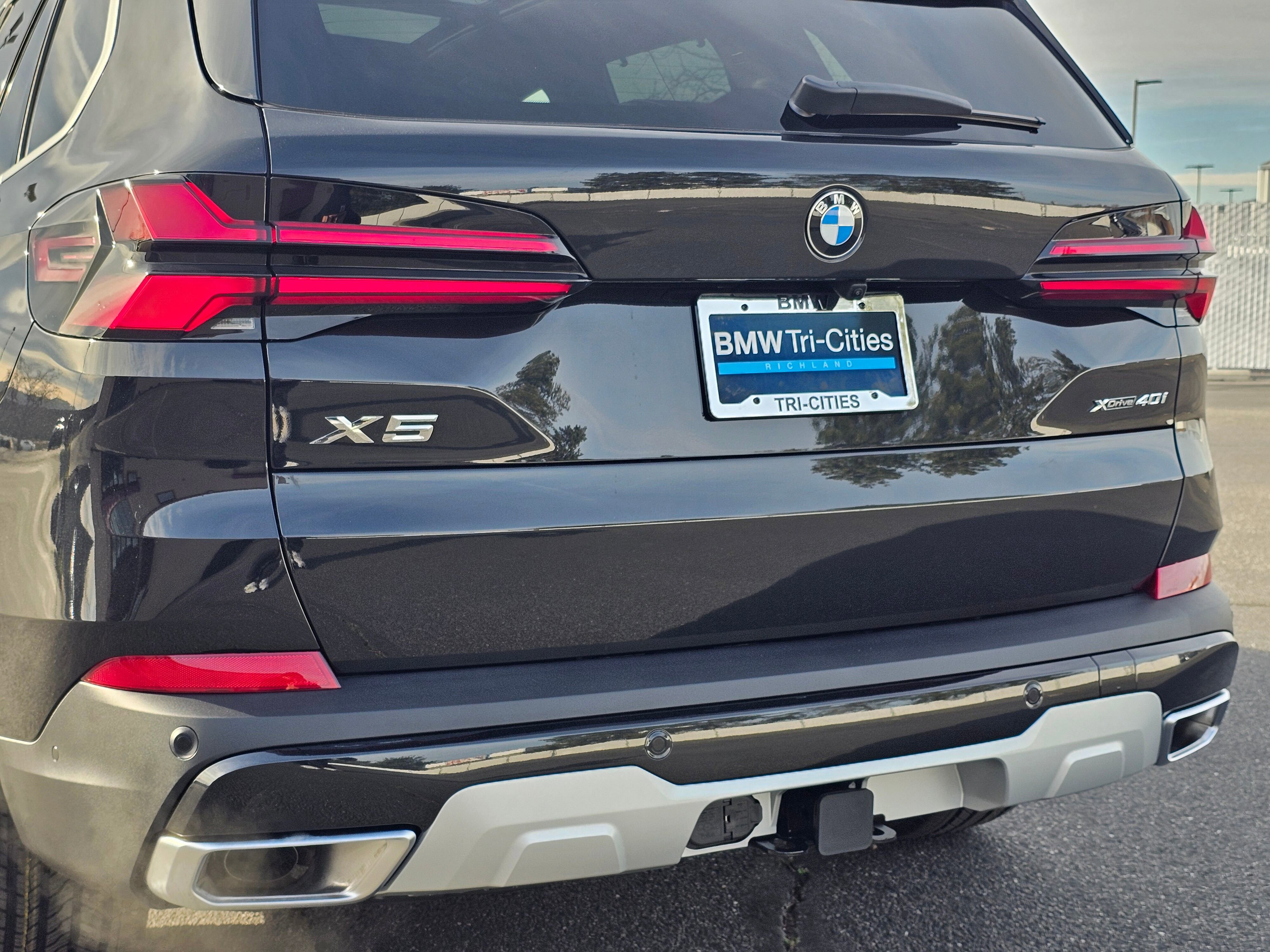 New 2026 BMW X5 xDrive40i w/ Executive Package image 40