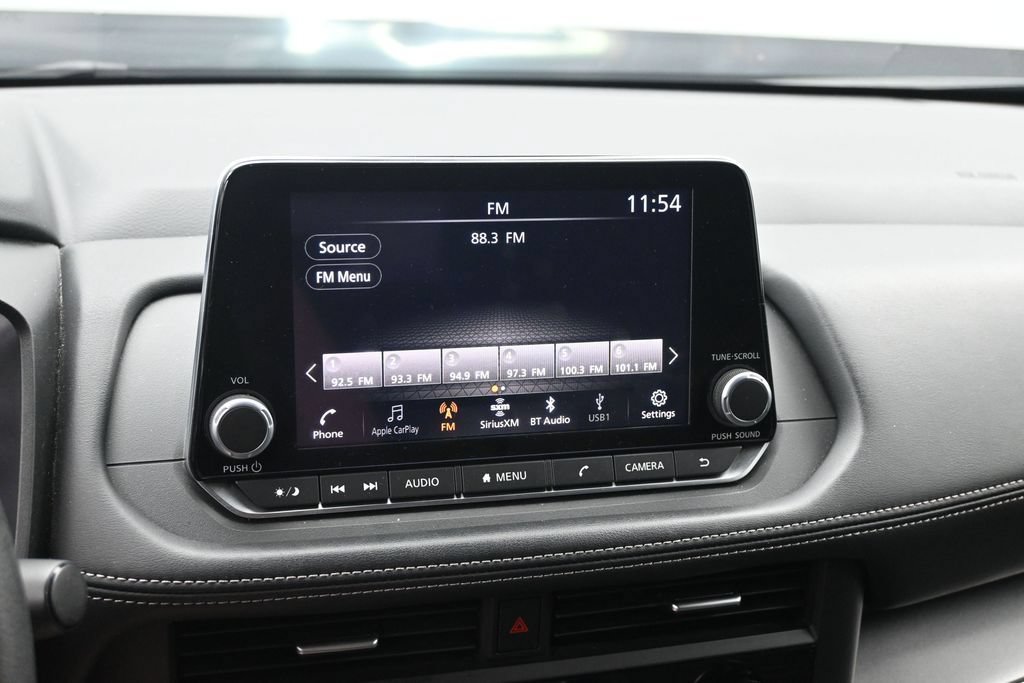 Used 2024 Nissan Rogue SV FWD image 15