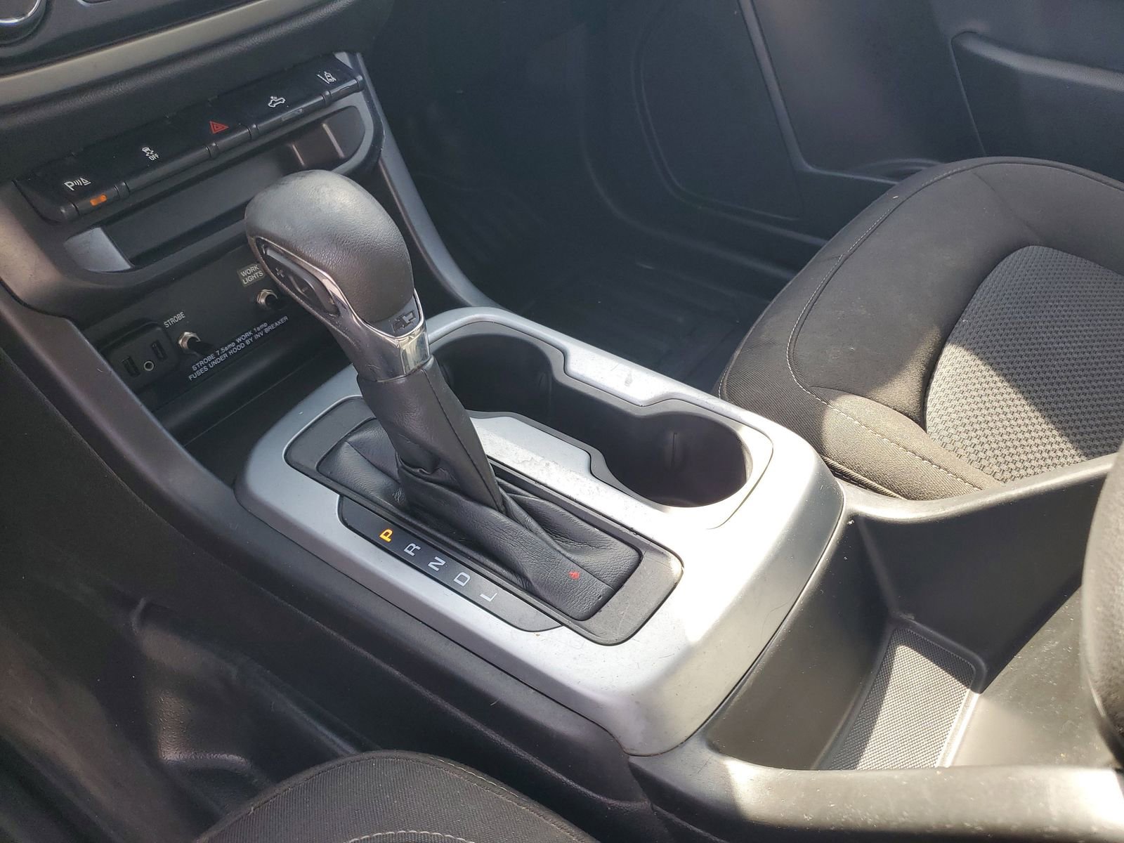 Used 2022 Chevrolet Colorado LT w/ Fleet Safety Package RWD image 19