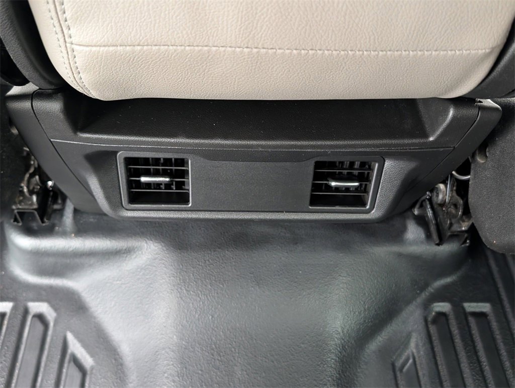 Used 2024 Chevrolet Silverado 3500 LT image 25