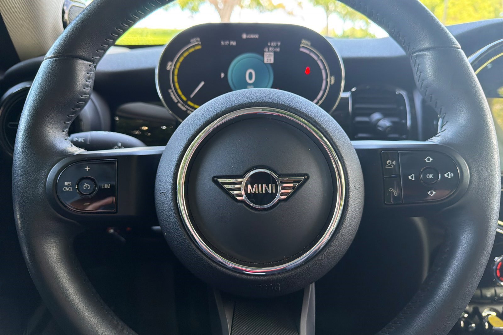 Used 2024 MINI Cooper SE image 28