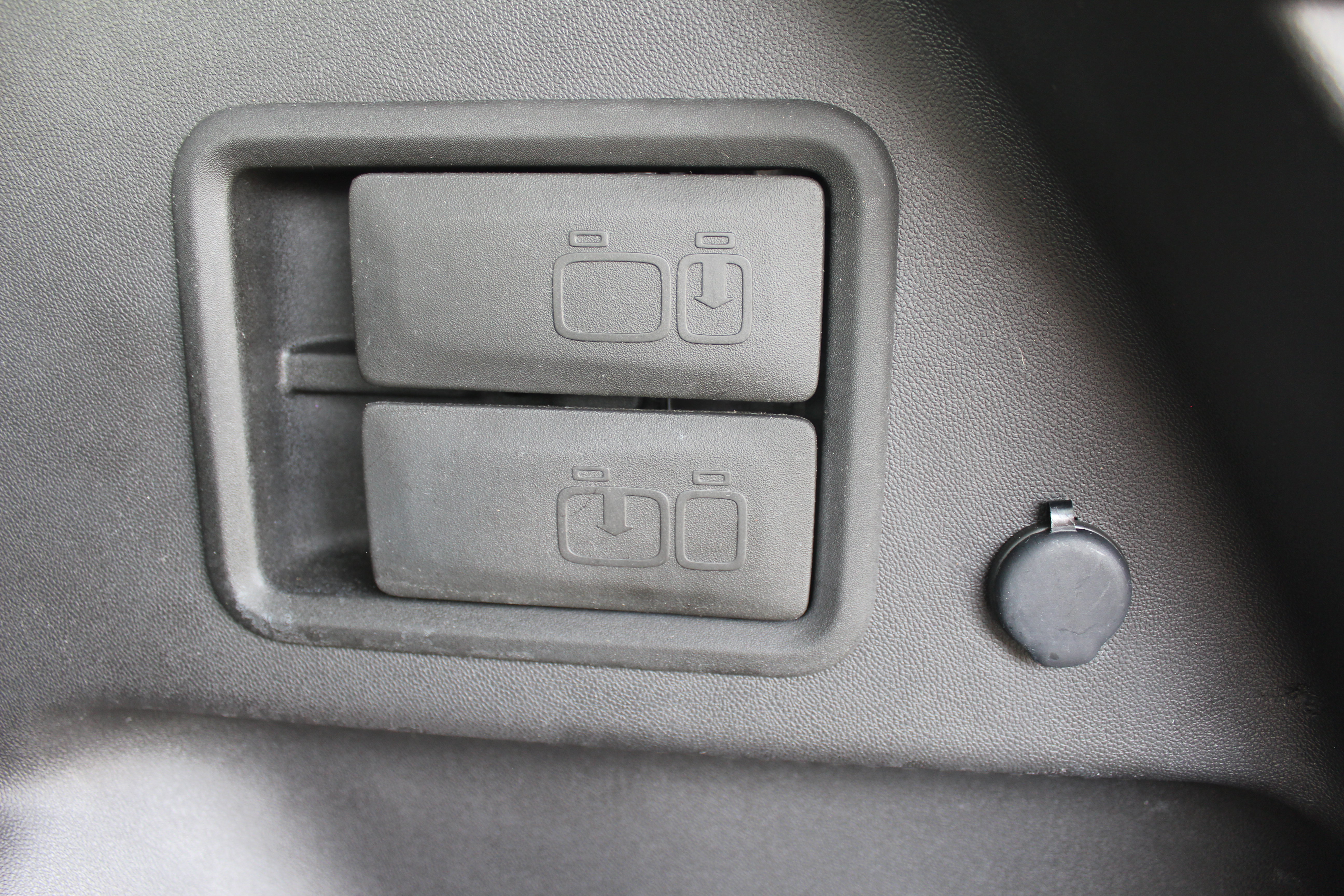 Used 2024 GMC Terrain AT4 image 8