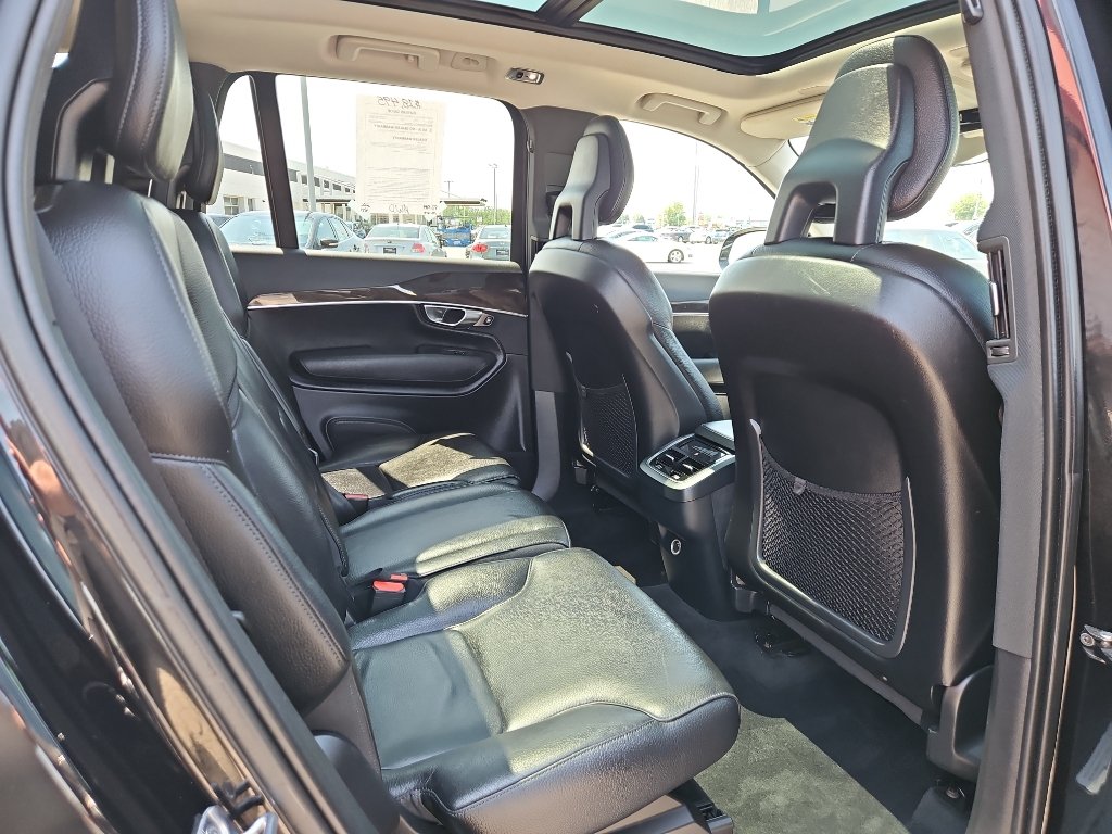 Used 2018 Volvo XC90 T6 Momentum w/ Momentum Plus Package AWD/4WD image 20