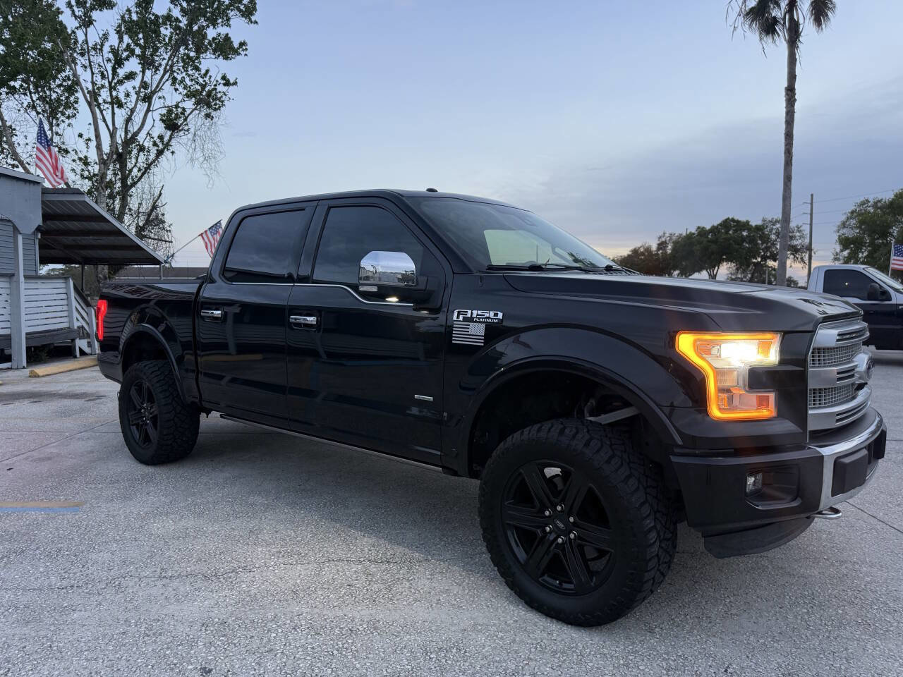 Used 2015 Ford F150 Platinum w/ Equipment Group 701A Luxury image 6