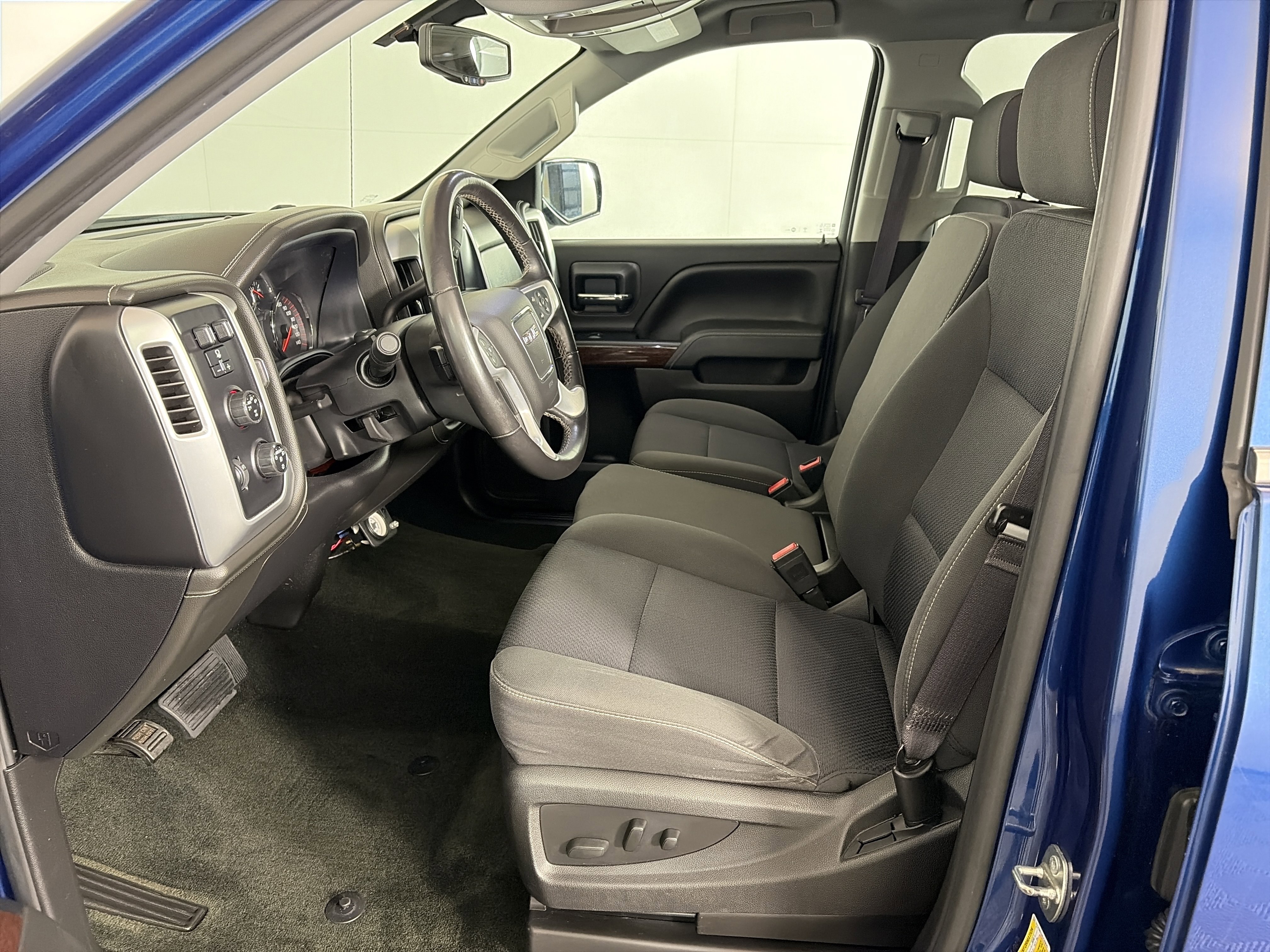 Used 2016 GMC Sierra 1500 SLE w/ SLE Value Package image 6