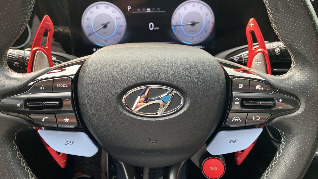 Used 2022 Hyundai Elantra N FWD image 16