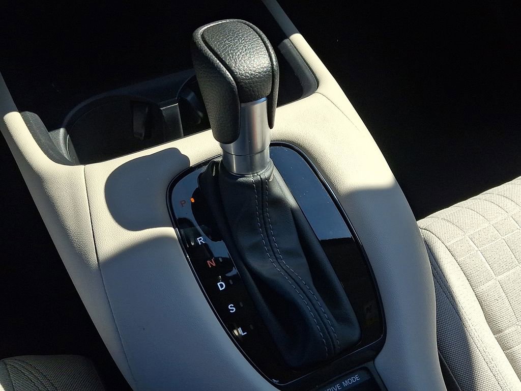 Used 2023 Honda HR-V LX image 15