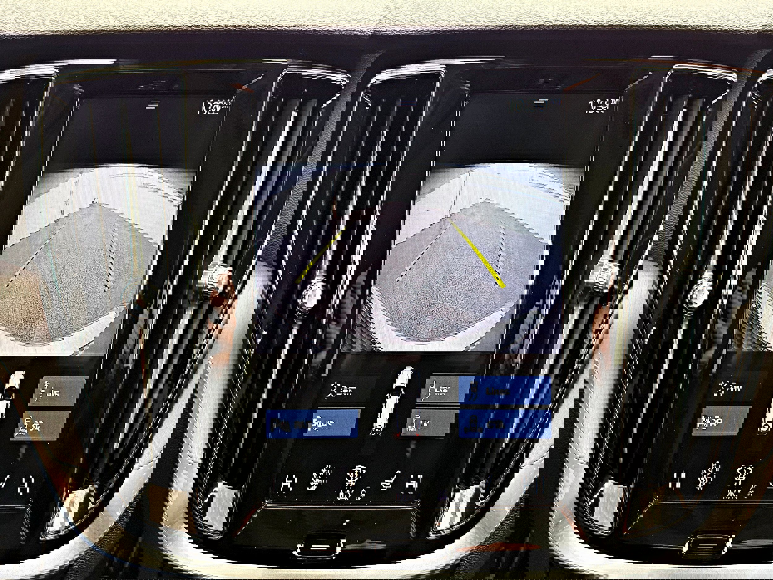 Used 2020 Volvo V60 T5 Cross Country image 19