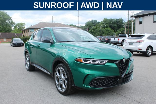 Used 2025 Alfa Romeo Tonale AWD/4WD image 2
