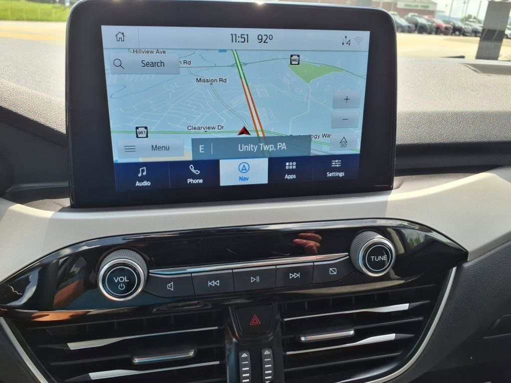 Used 2021 Ford Escape SE image 17