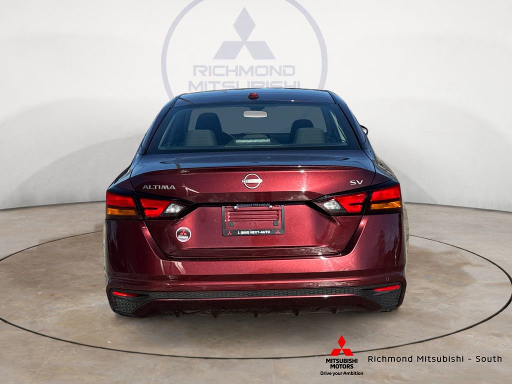 Used 2023 Nissan Altima 2.5 SV image 4