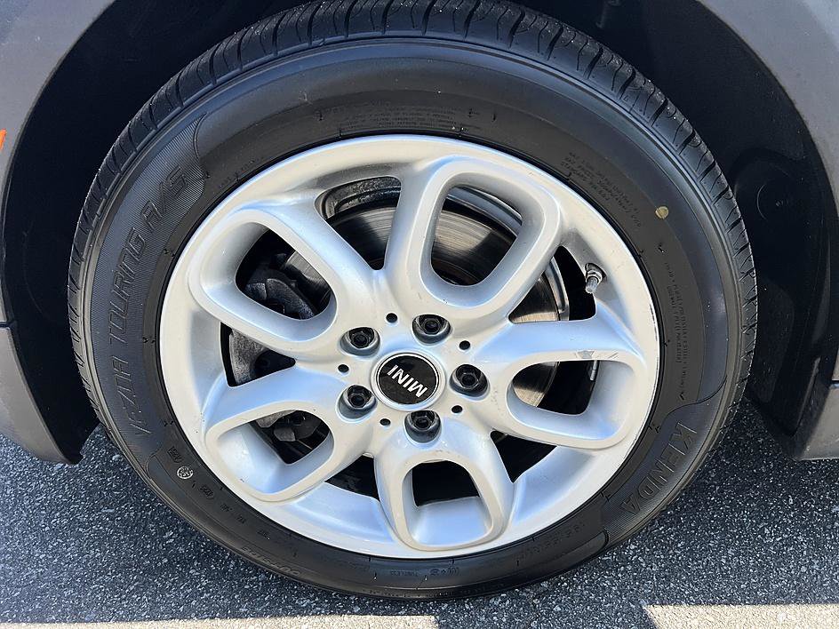 Used 2020 MINI Cooper S w/ Premium Package image 9