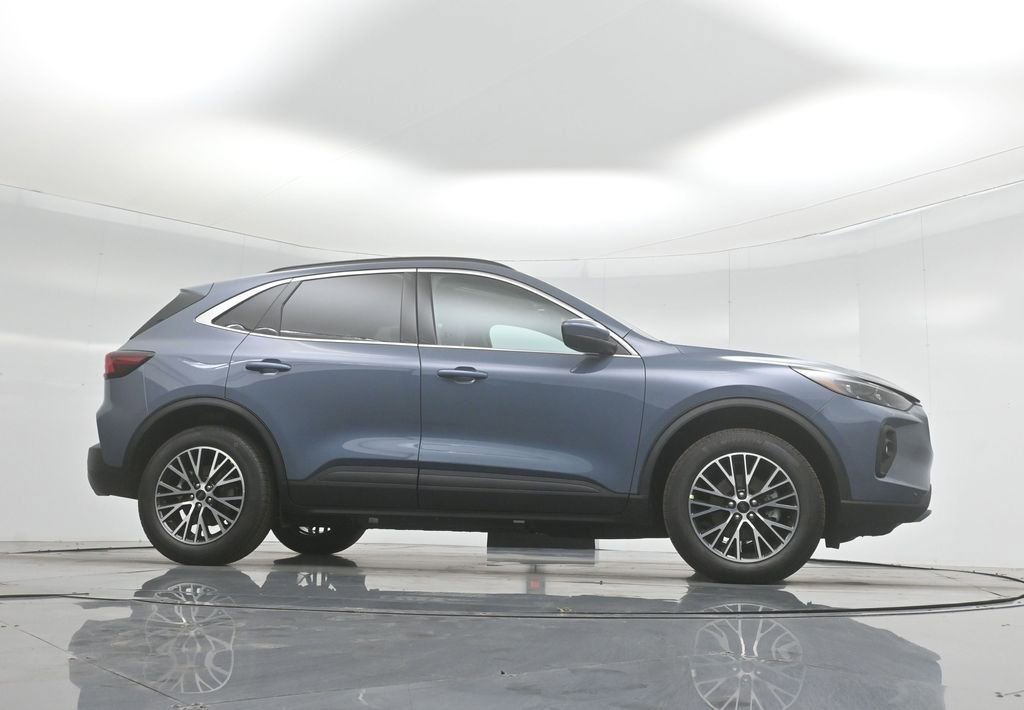New 2025 Ford Escape SE w/ PHEV Premium Package image 51
