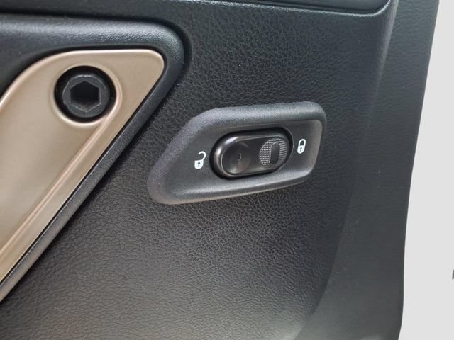 Used 2016 Jeep Wrangler Unlimited Sahara AWD/4WD image 25