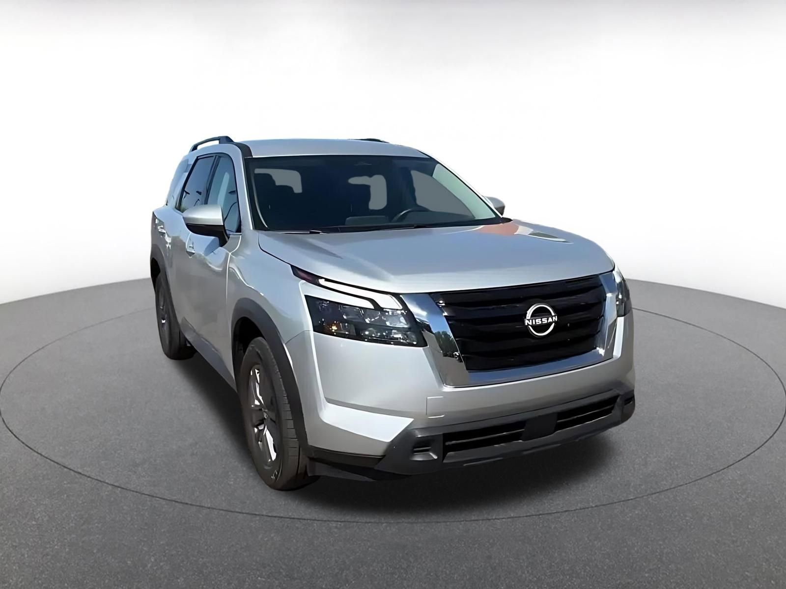 Used 2025 Nissan Pathfinder SV FWD image 3