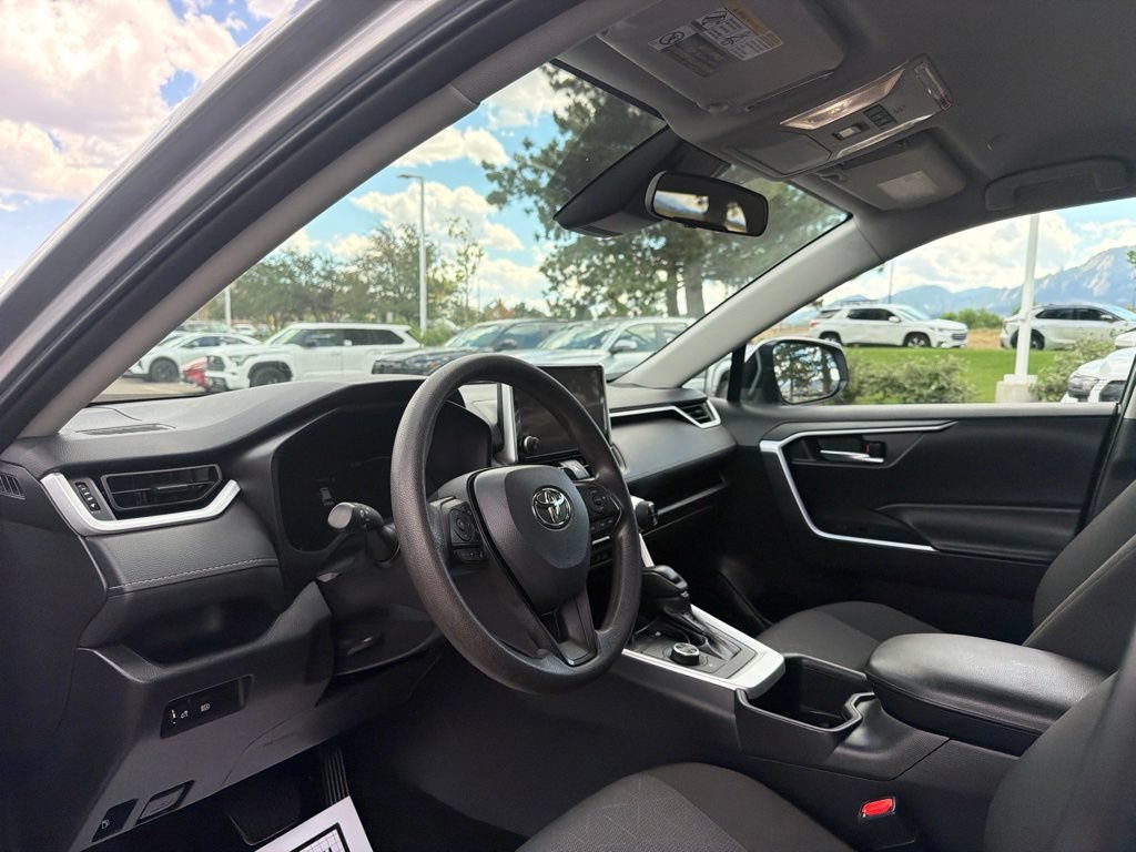 Used 2025 Toyota RAV4 XLE AWD/4WD image 24