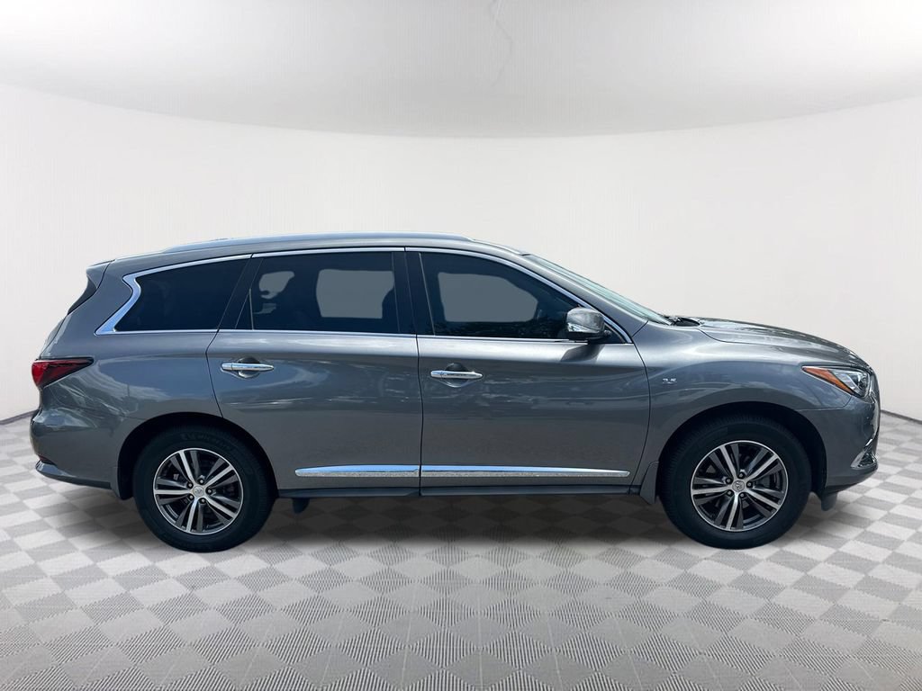 Used 2020 INFINITI QX60 Luxe w/ Essential Package FWD image 4