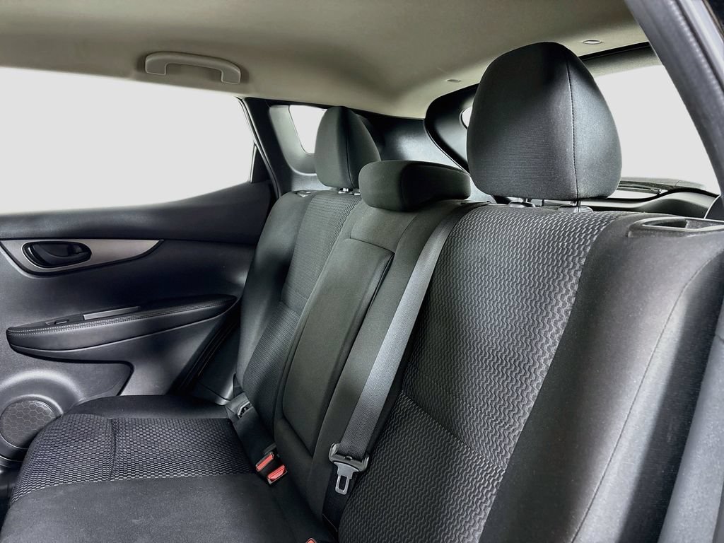 Used 2018 Nissan Rogue Sport S AWD/4WD image 23