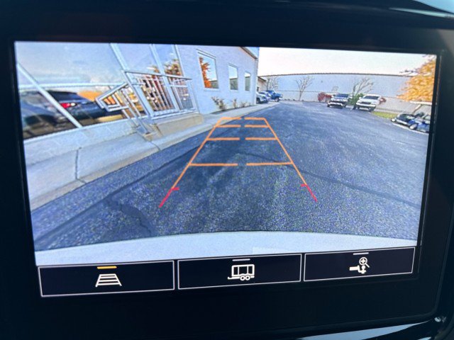 Used 2022 Chevrolet Traverse LT FWD image 22