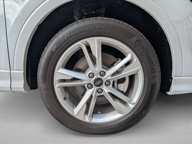 Certified 2024 Audi Q3 2.0T Premium w/ Convenience Package AWD/4WD image 24