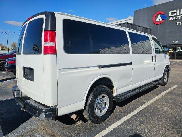 Used 2019 Chevrolet Express 3500 LT w/ LT Preferred Equipment Group RWD image 4