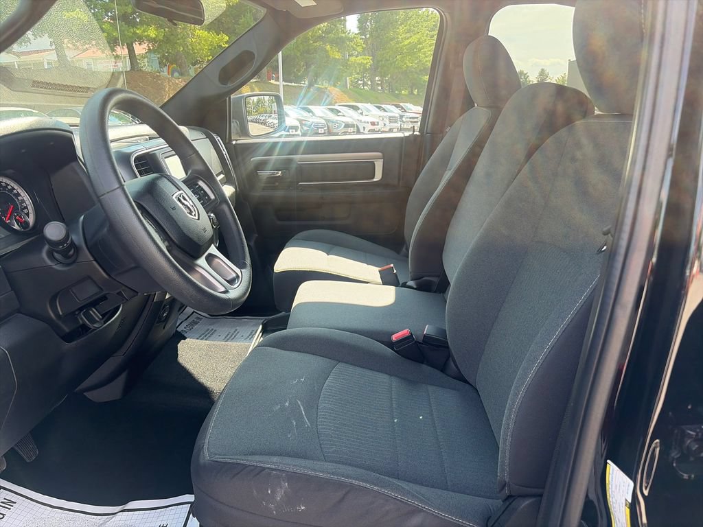 Used 2024 RAM 1500 Warlock AWD/4WD image 34