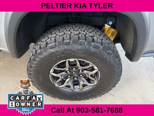 Used 2025 Chevrolet Colorado ZR2 w/ Technology Package image 10