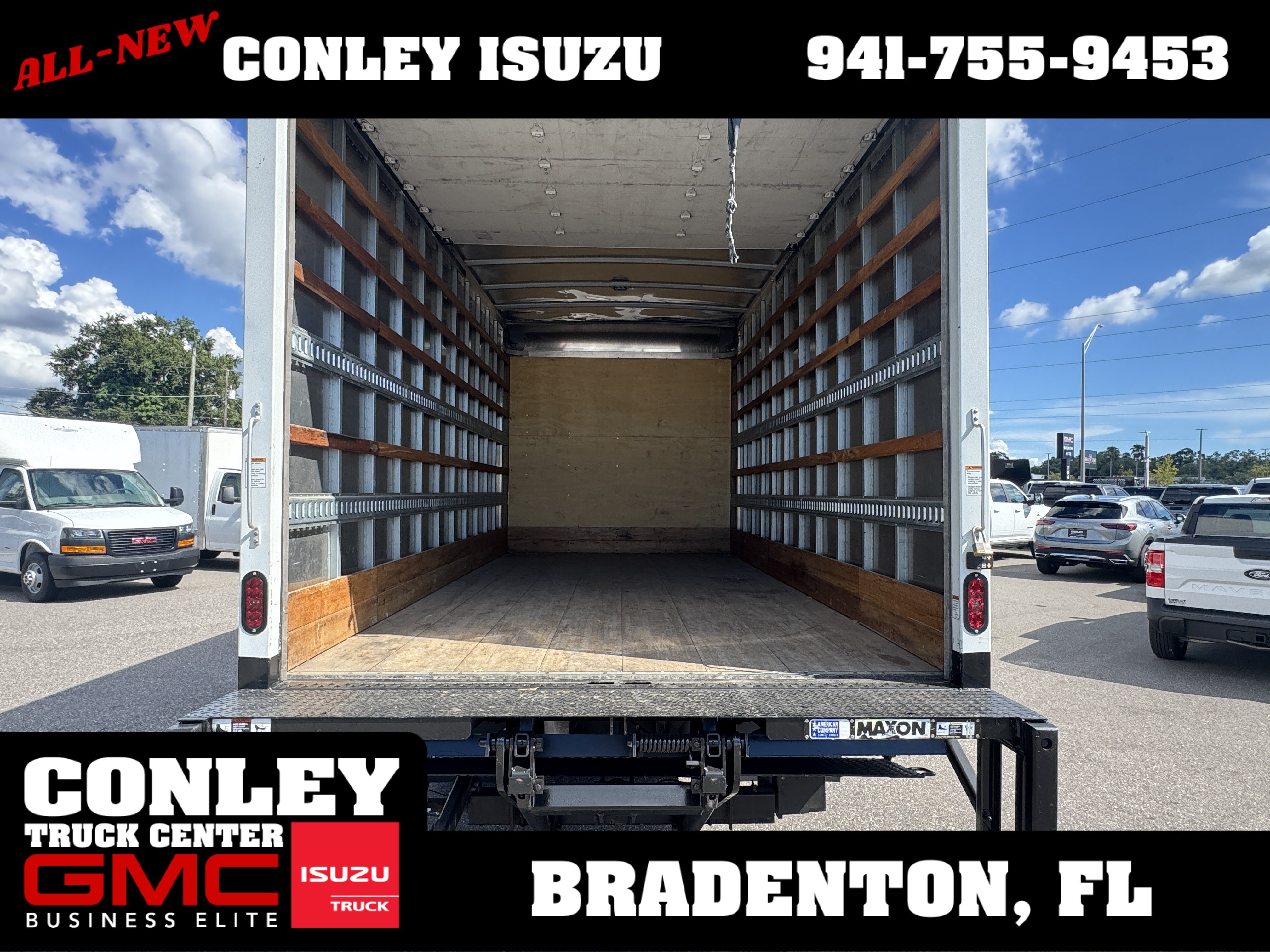 Used 2024 Isuzu NPR RWD image 11