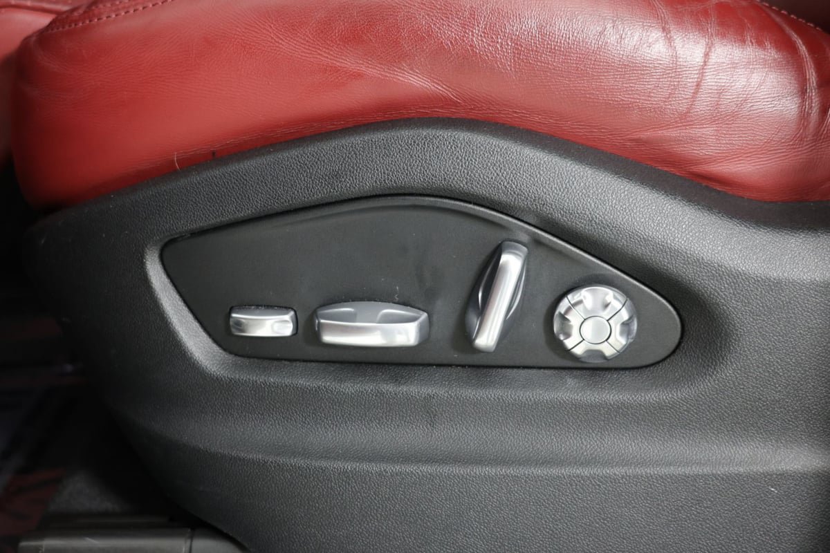 Used 2020 Porsche Cayenne S AWD/4WD image 24