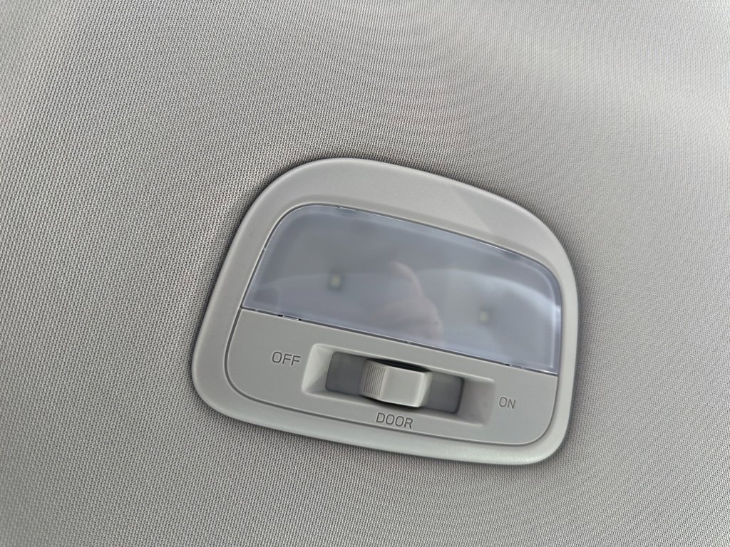 Used 2023 Subaru Forester Base image 18