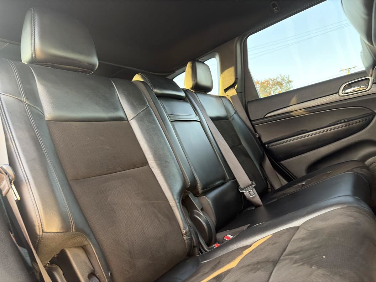 Used 2019 Jeep Grand Cherokee Altitude RWD image 25