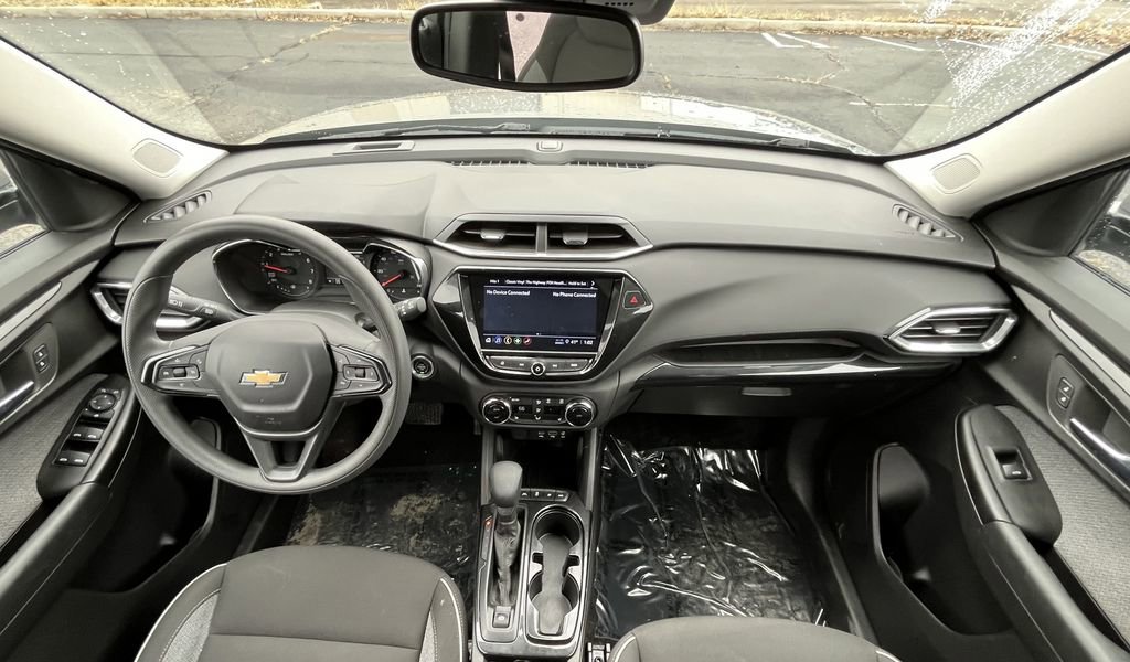 Used 2023 Chevrolet TrailBlazer LT w/ Convenience Package image 11