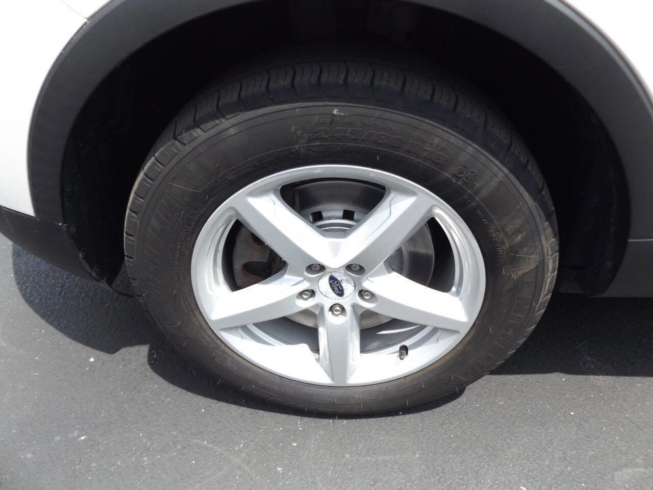 Used 2016 Ford Explorer XLT image 33