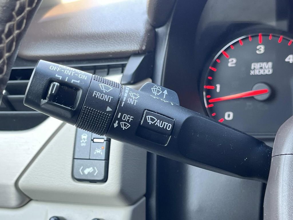 Used 2016 GMC Yukon XL Denali w/ Open Road Package image 34