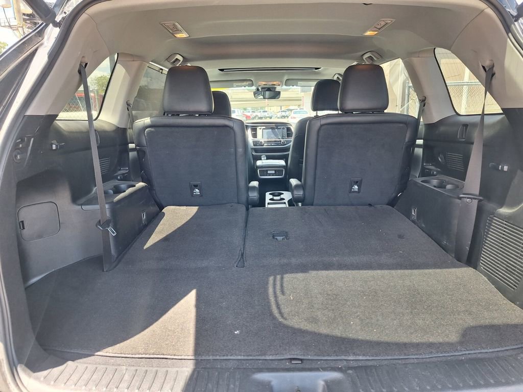 Used 2019 Toyota Highlander Limited AWD/4WD image 25