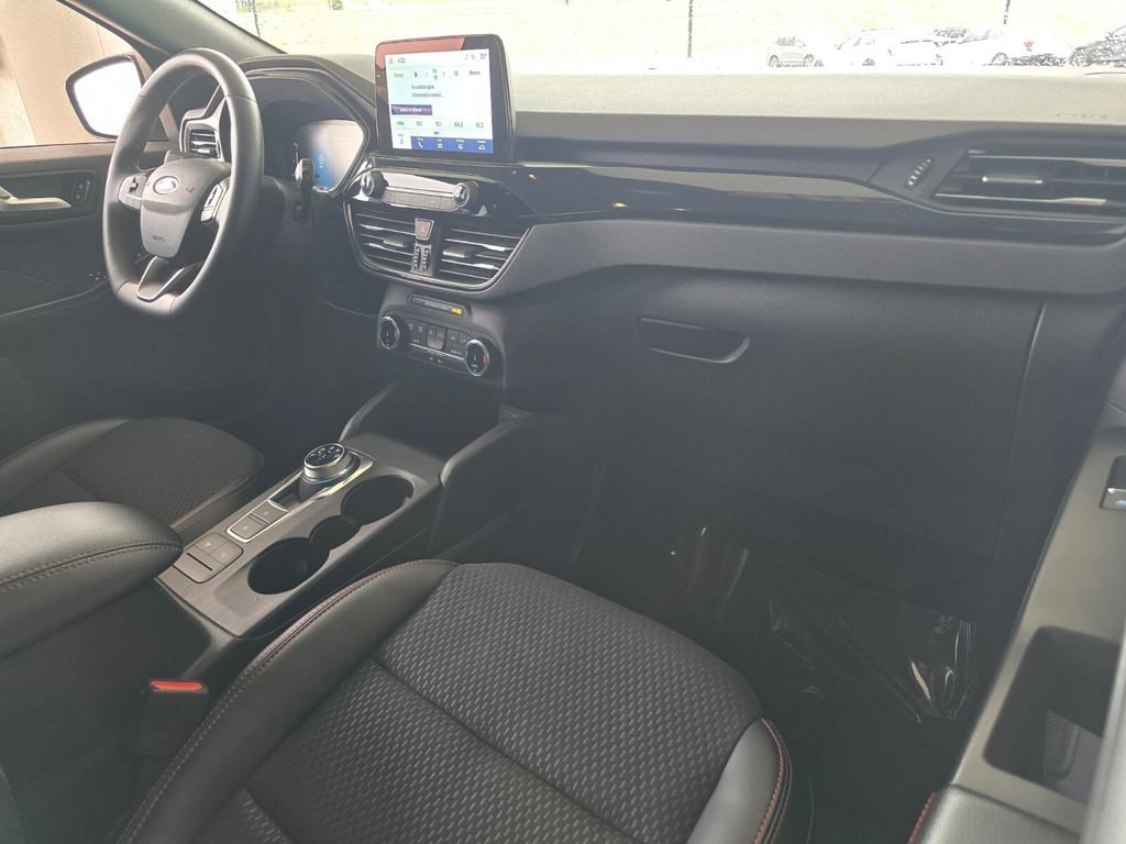 Used 2025 Ford Escape ST-Line AWD/4WD image 19