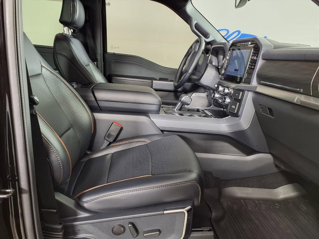 Used 2024 Ford F150 Lariat w/ FX4 Off-Road Package image 4