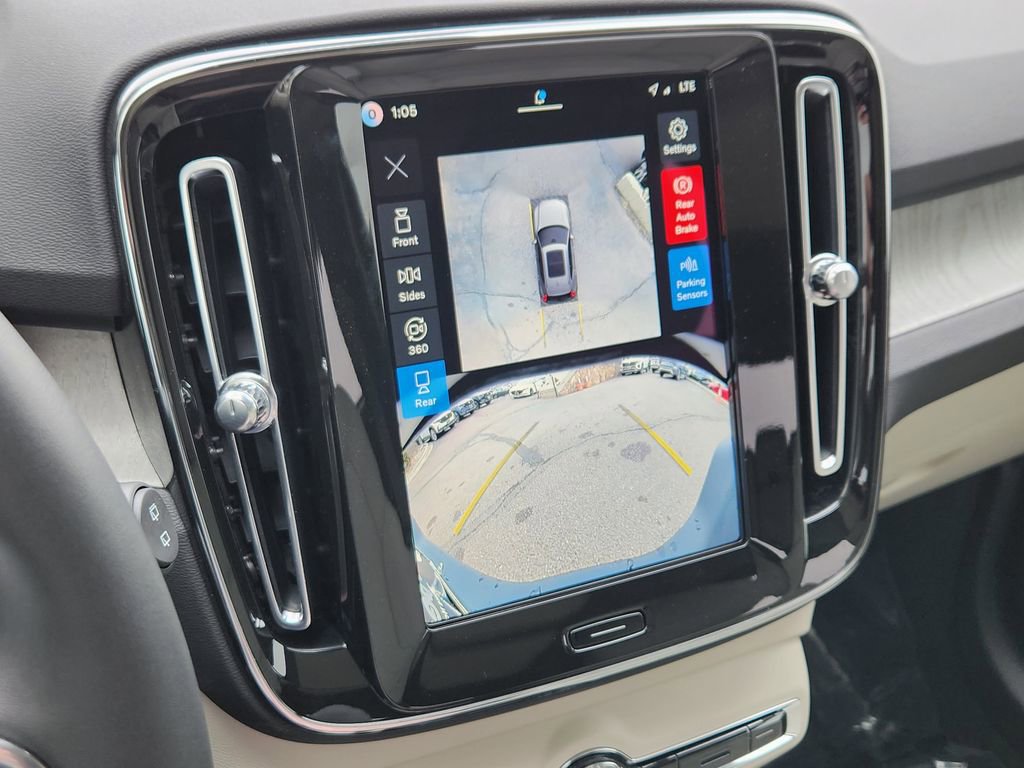 New 2026 Volvo XC40 B5 Plus w/ Protection Package Premier image 9