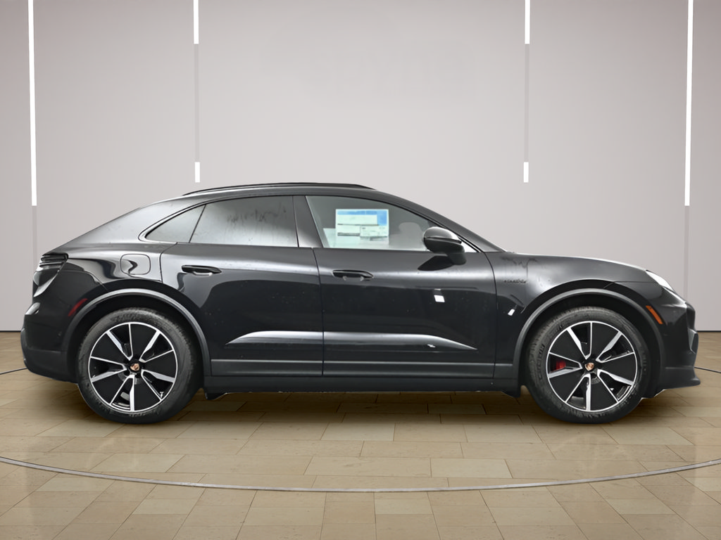New 2025 Porsche Macan 4S Electric AWD/4WD image 31