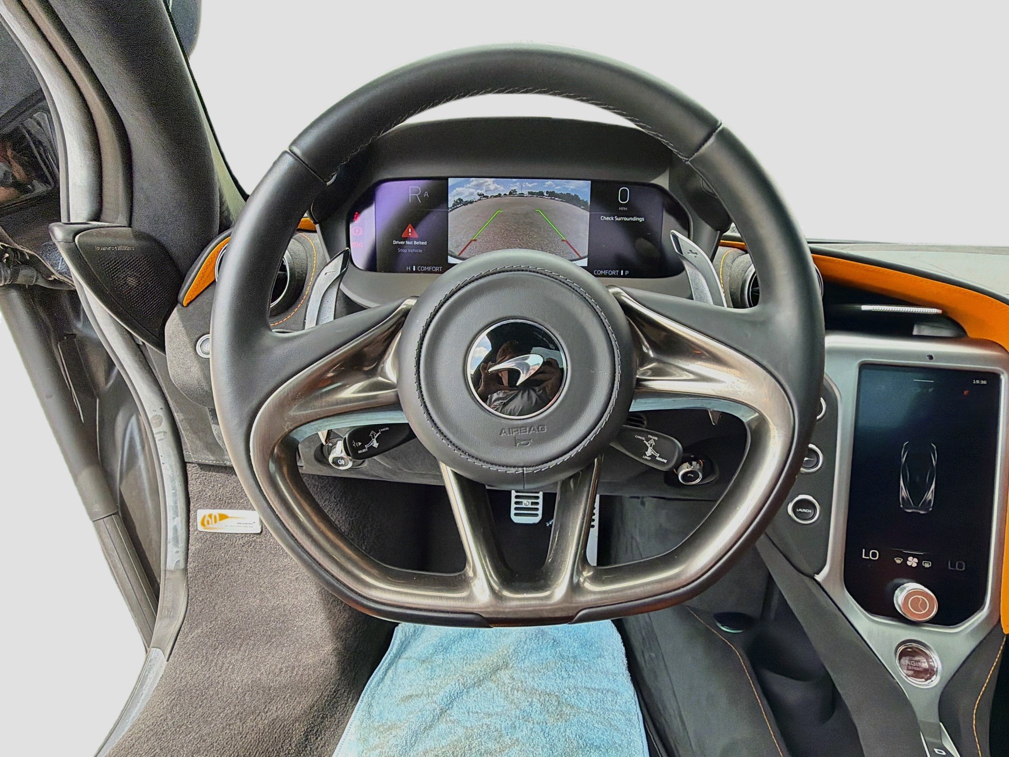 Used 2024 McLaren 750S Spider RWD image 30