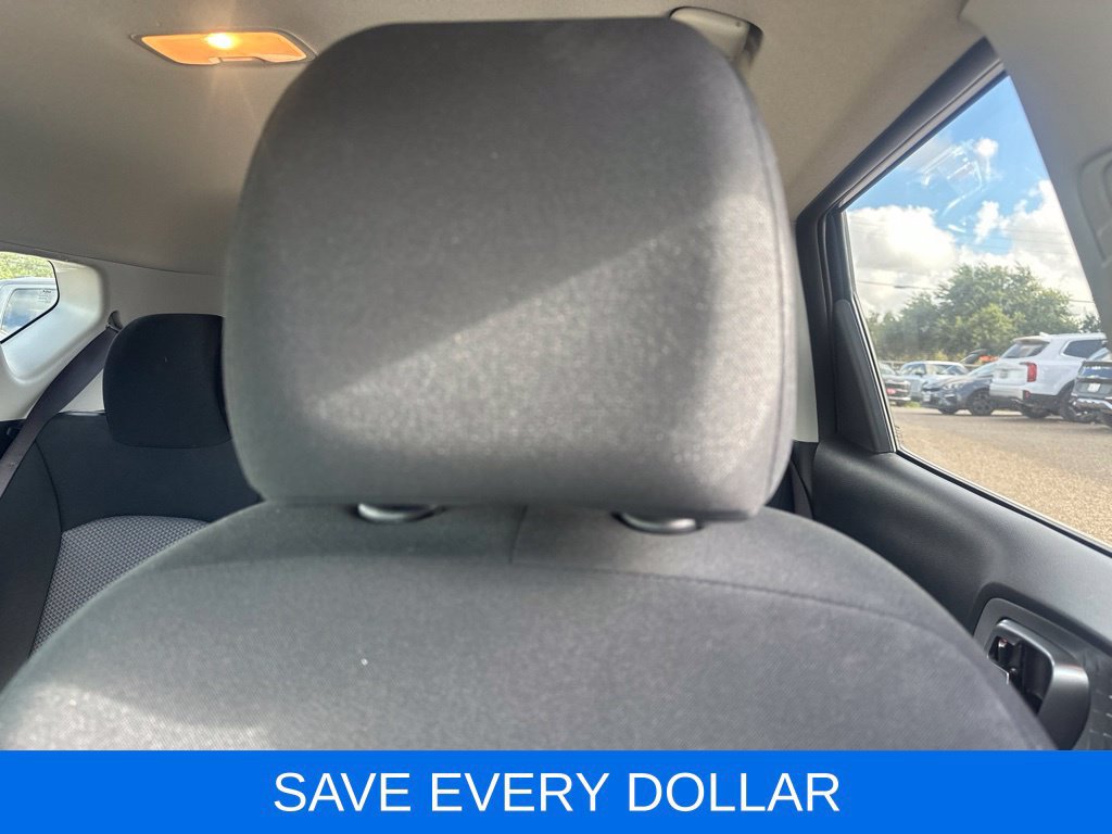 Used 2023 Kia Soul LX w/ Option Group 015 FWD image 9