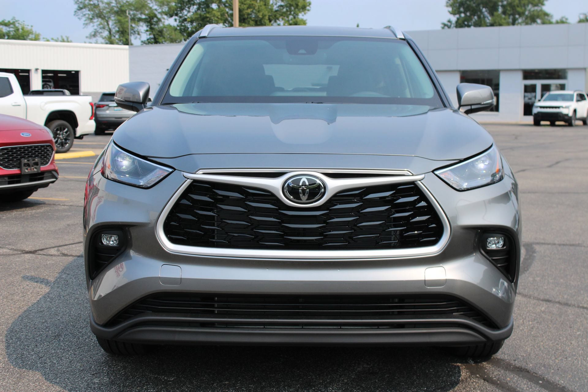 New 2026 Toyota Highlander XLE AWD/4WD image 3