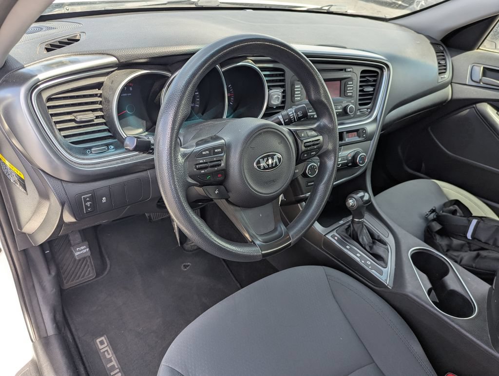 Used 2015 Kia Optima LX FWD image 12