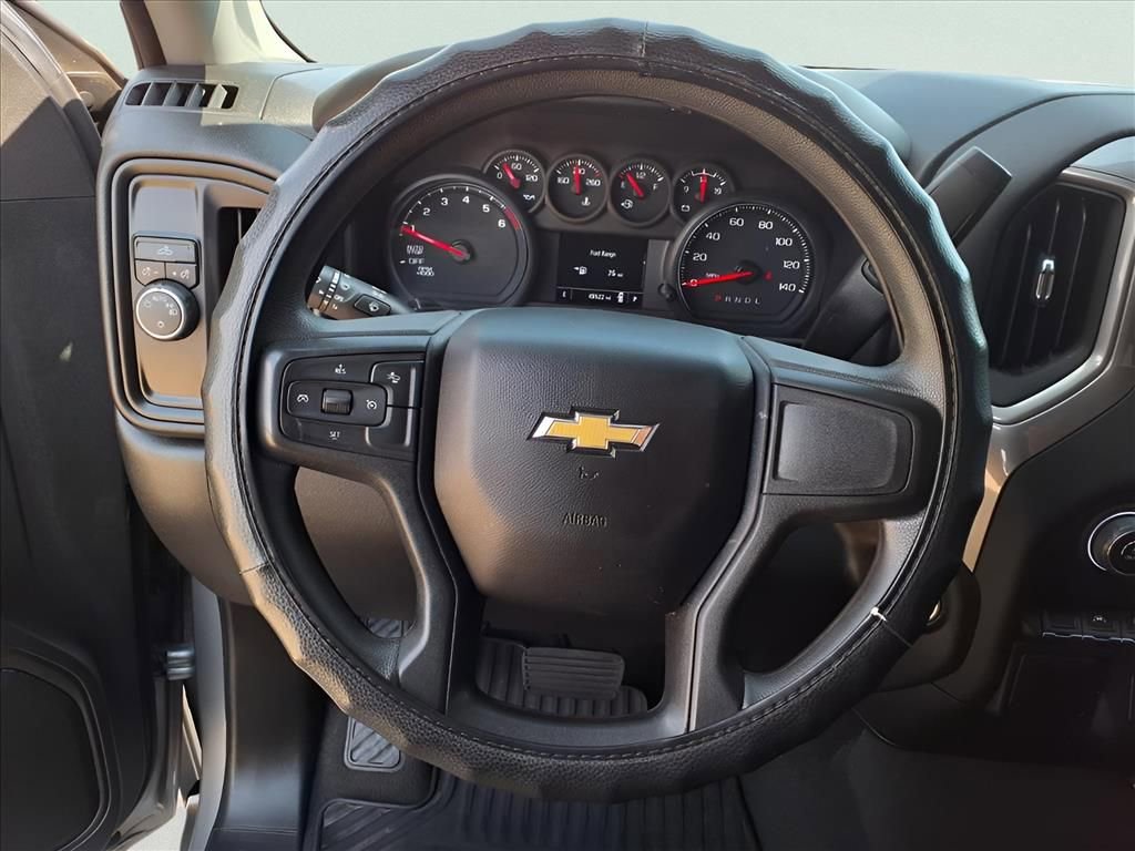 Used 2023 Chevrolet Silverado 1500 Custom image 6