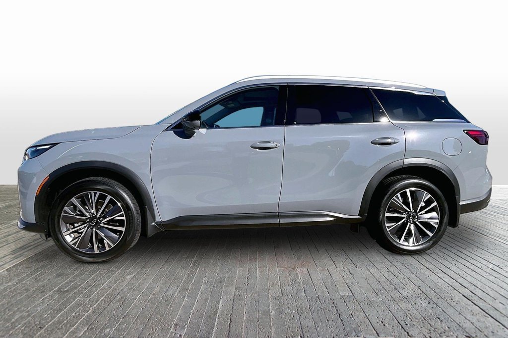Certified 2027 INFINITI QX60 Luxe w/ Cargo Package AWD/4WD image 4
